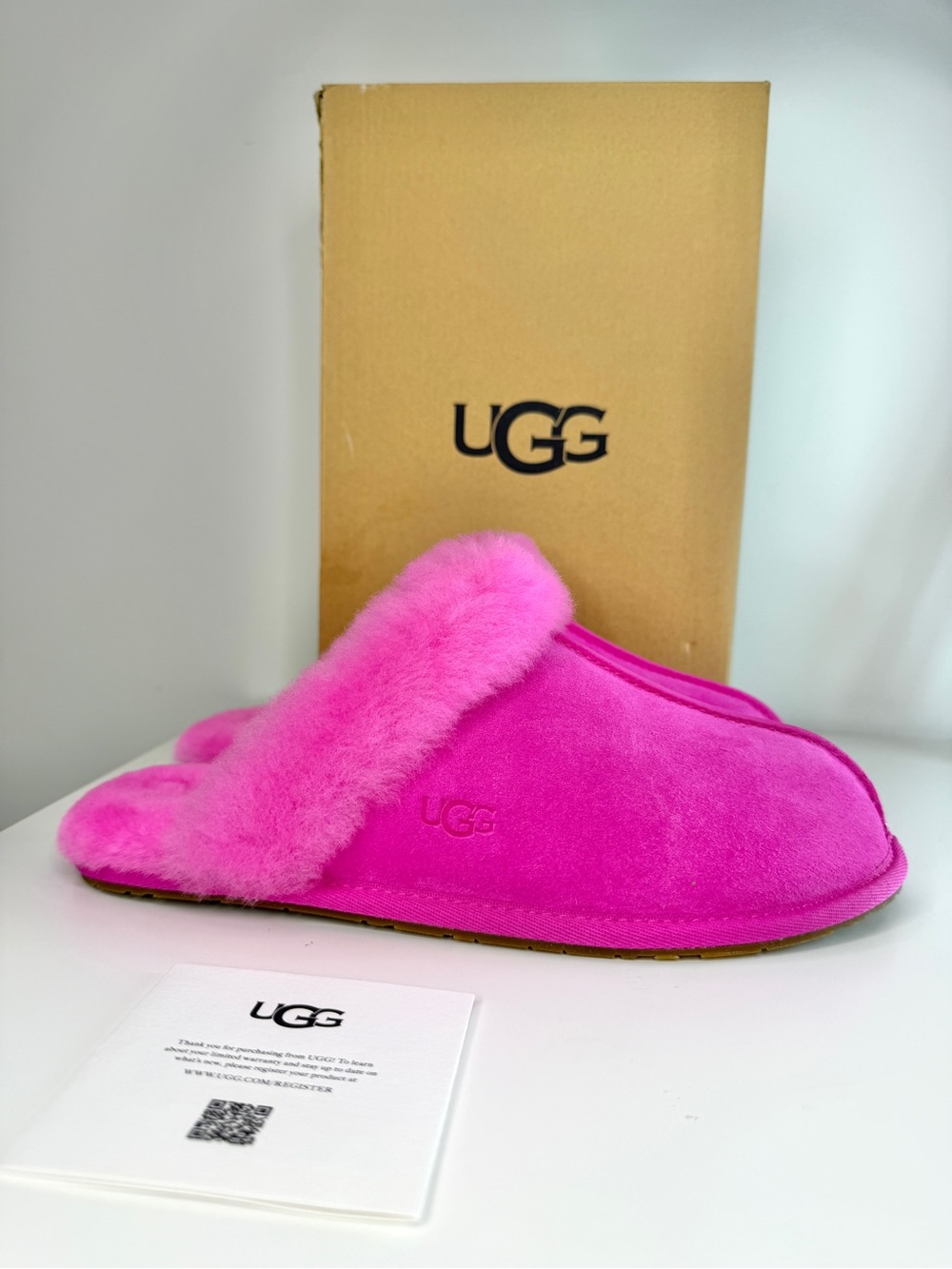 UGG Scuffette II Women’s Pink Suede Lambskin Slippers Size 9 New